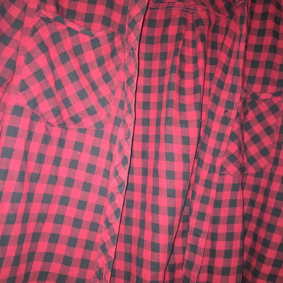 Button up - Picture 3 of 4